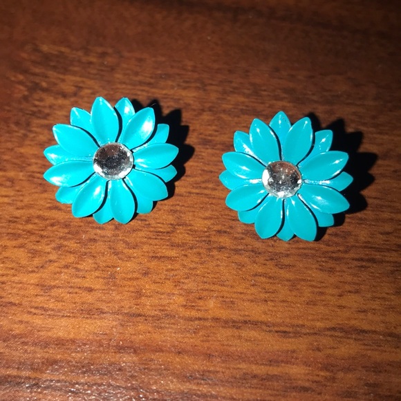 Blue flower earrings - Picture 1 of 2